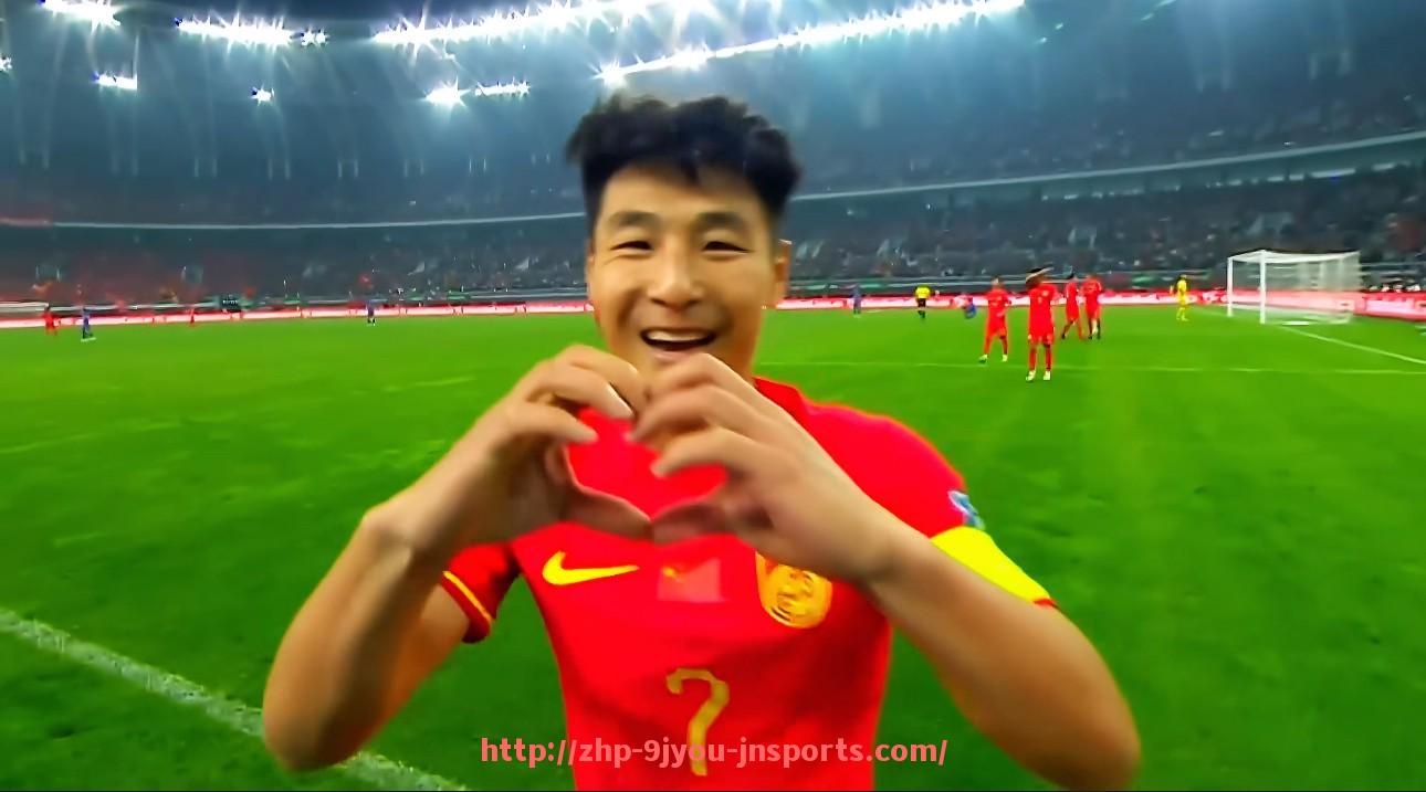 J9九游会登录入口-世俱杯足球科技应用展示：VAR系统、穿戴设备与数据监测