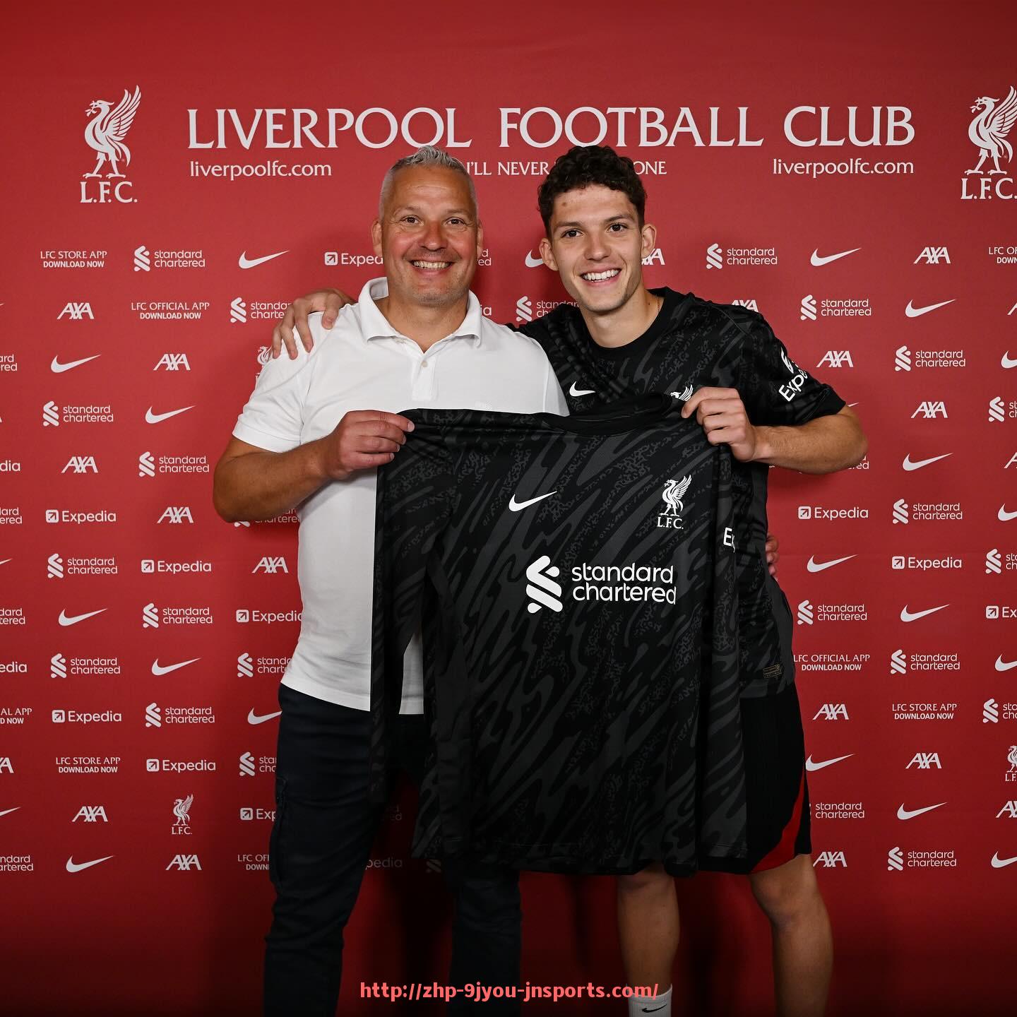 J9九游会登录入口-西甲全场赛事直播入口汇总:2025赛季实时更新